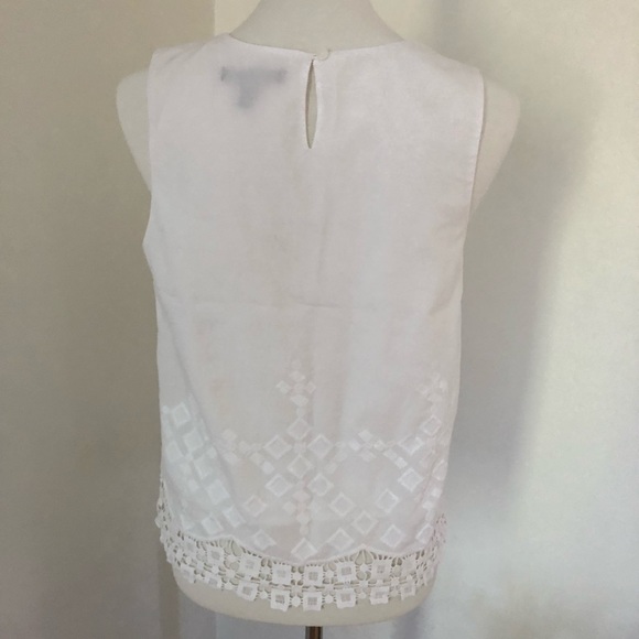 Final Price🌹BANANA REPUBLIC White tank Top. - Picture 5 of 6
